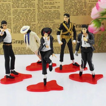 Figures & Collectibles