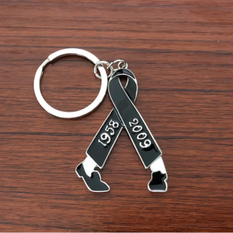 Commemorate Michael Jackson Keychain King Of Pop MJ Dancer Music Birthday Rock Roll Dancing Jewelry Accessories cb5feb1b7314637725a2e7: 25mm ring|30mm ring
